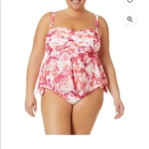Time and Tru Size Small Tie Dye Tankini Top